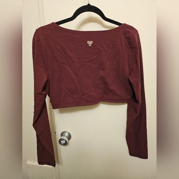 TNA Butter Longsleeve - Picture 2 of 2